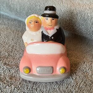 Charming Wedding Couple Car Figurine - Pink and Black